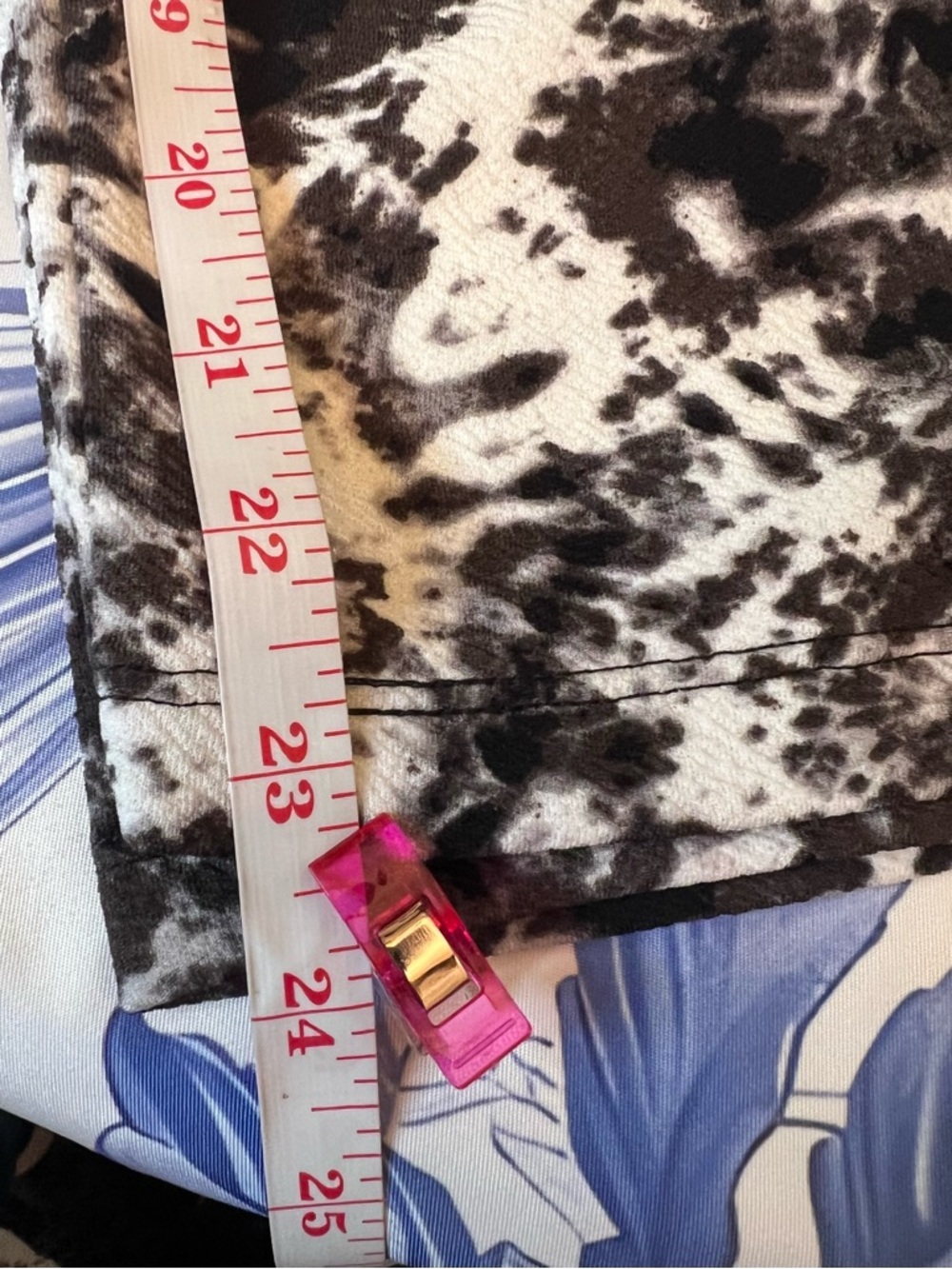 ❤️HP❤️Honey and Rosie Black & White Abstract Print Spaghetti-Strap Jumpsuit - Picture 13 of 15